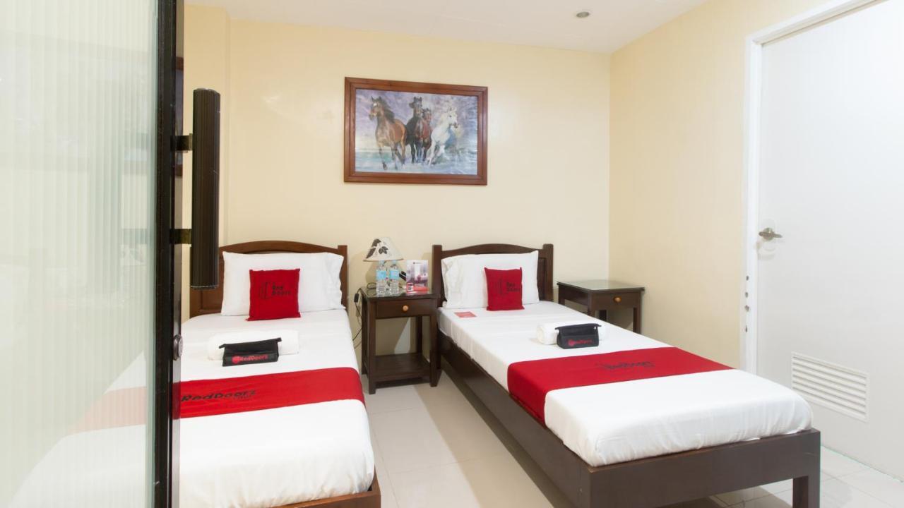 Dino Residences Dumaguete City Экстерьер фото